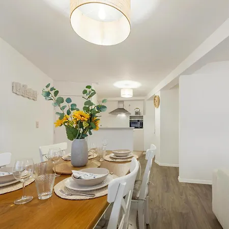Casa Gardenia Met Garage Apartment *